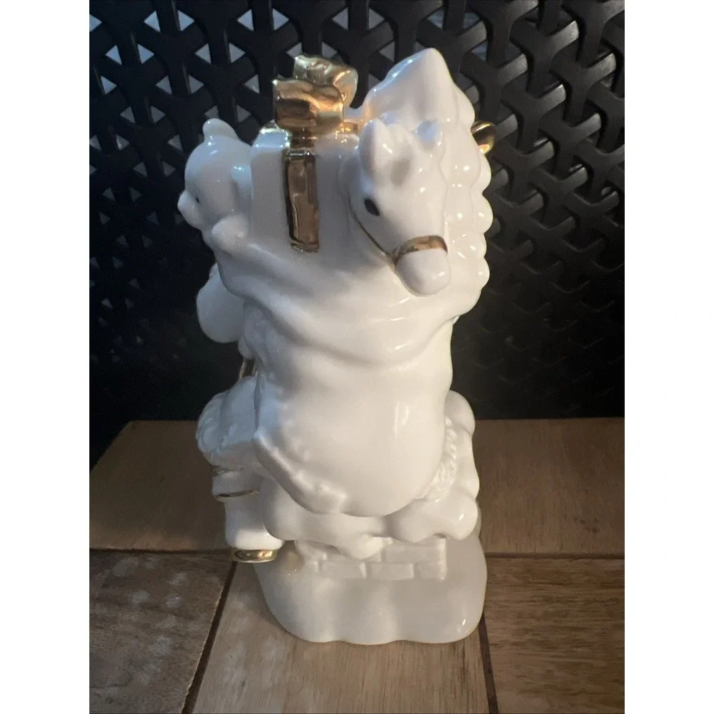 Classic Treasures Porcelain Santa, White With Gold Accents Figurine